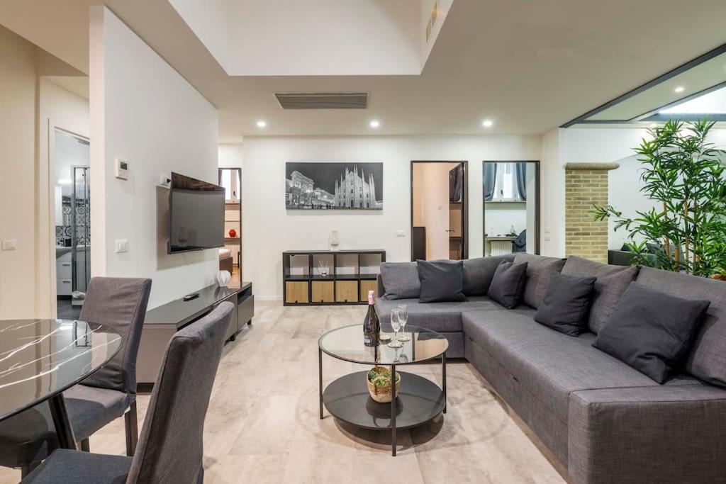 Comfortable 3 Bedrooms Few Steps From Duomo Appartement *
