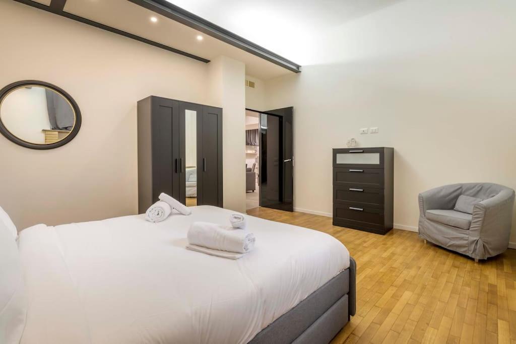 Appartement Comfortable 3 Bedrooms Few Steps From Duomo Milan