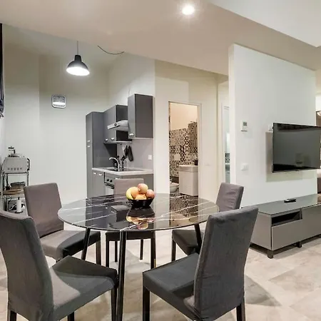 Comfortable 3 Bedrooms Apartment Few Steps From Duomo Milan Exterior photo