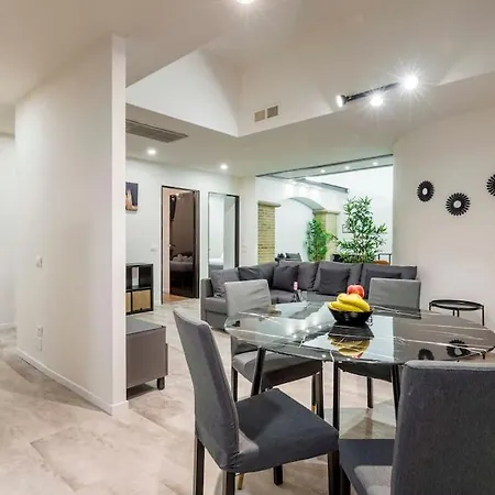 Comfortable 3 Bedrooms Apartment Few Steps From Duomo Milan Exterior photo